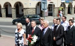 Posłowie Prawa i Sprawiedliwości wyruszają w podróż po kraju 12.06.2011