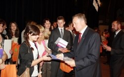 Wyróżnienie uczniów za bardzo dobre osiagniecia w konkursach i olimiadach za rok szkolny 2010/2011 14.06.2011