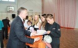 Spodkanie podsumowujące współzawodnictwo międzyszkolne w Gminie Limanowa w ZS w Pasierbcu 15.06.2011