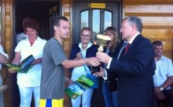 Zawody piłki nożnej na stadionie sportowym w Ujanowicach 21.07.2013