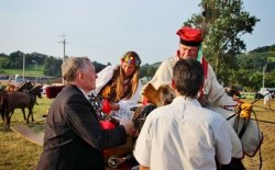 V Amatorski Konkurs Zręcznościowy Powożenia Zaprzęgami Konnymi w Ujanowicach 28.07.2013