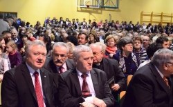 Koncert noworoczny w Gimnazjum im Juliusza Słowackiego w Starym Sączu połączony ze zbiórką na rehabilitację Bartka Świderskiego i  Szymka Jawora ze Starego Sącza 5.01.2014