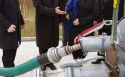 Otwarcie sieci wodociągowej i kanalizacyjnej wraz z oczyszczalnią ścieków w Wojnarowej 3.03.2014