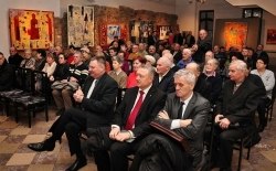 Spotkanie mieszkańców Ziemi Gorlickiej z profesor Krystyną Pawłowicz w Dworze Karwacjanów w Gorlicach 7.03.2014