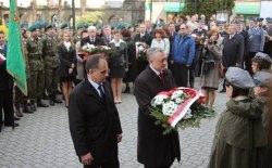 74. rocznicę mordu dokonanego na polskich oficerach przez NKWD w Katyniu, Bykowni, Charkowie, Kuropatach, Miednoje obchodzona w Bazylice MBB w Limanowej  6.04.2014