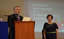 Uroczystość Święta Szkoły w Zespole Szkół Samorządowych Nr 1 im. Marii Konopnickiej w Limanowej, 21.05.2015r.
