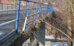 Spotkanie Wiceministra Finansów i Wojewody Małopolskiego w sprawie odbudowy mostu na rzece Łososinka, 11.02.2017r.